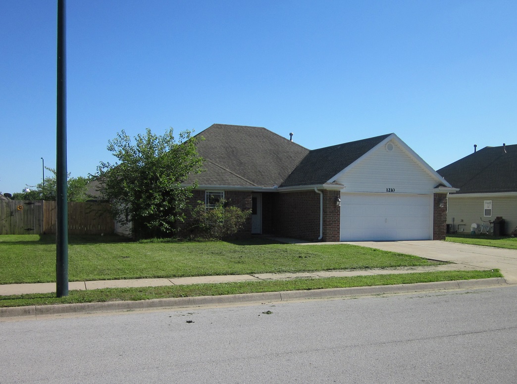 Siloam Springs rental house