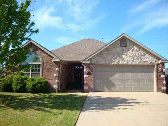 4108 W Song Bird Pl, Fayetteville AR